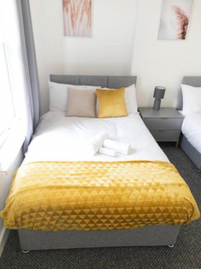 2 Bed Terrace 5 Minutes from Anfield Stadium